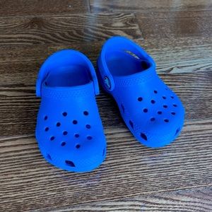 Crocs size toddler 6 Blue
